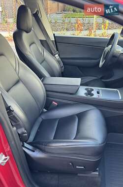 Внедорожник / Кроссовер Tesla Model Y 2021 в 