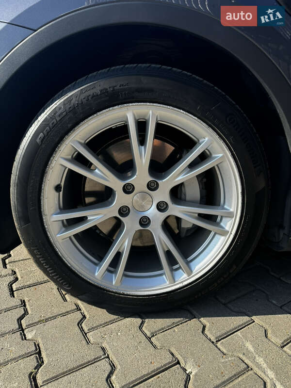 Позашляховик / Кросовер Tesla Model Y 2020 в Чернівцях