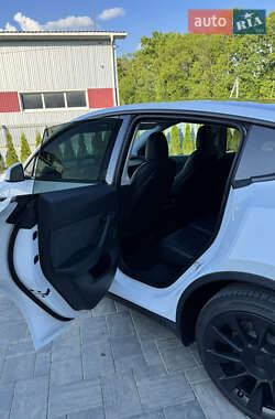 Внедорожник / Кроссовер Tesla Model Y 2022 в 