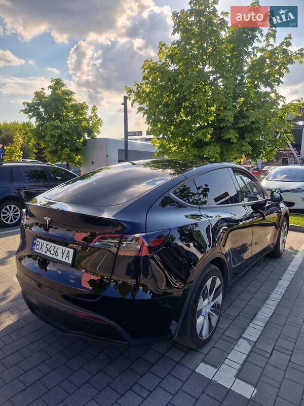 Позашляховик / Кросовер Tesla Model Y 2023 в Хмельницькому