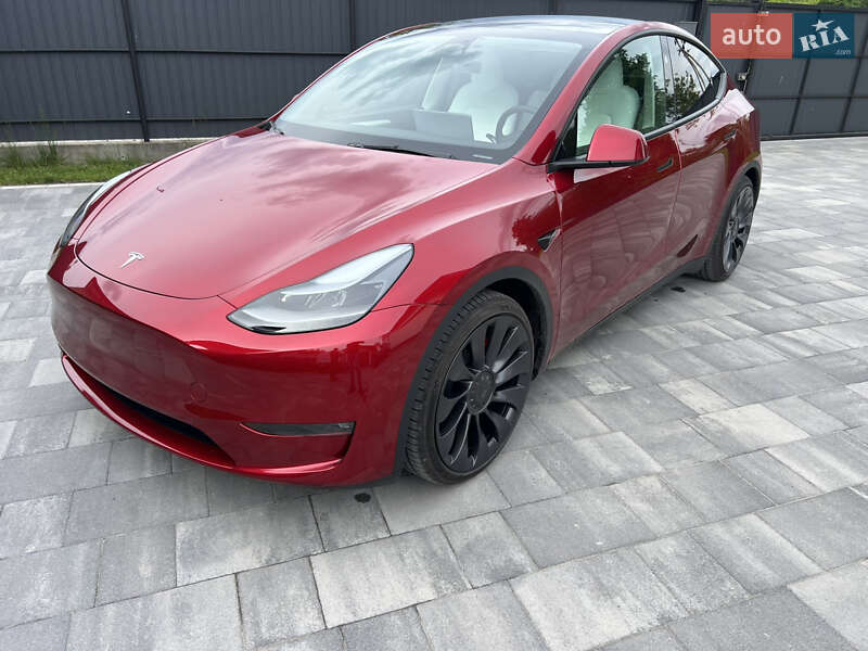 Позашляховик / Кросовер Tesla Model Y 2024 в 