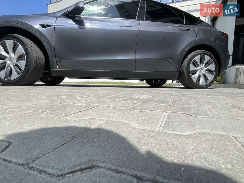 Позашляховик / Кросовер Tesla Model Y 2022 в Рівному