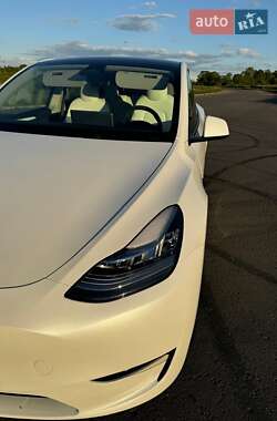 Внедорожник / Кроссовер Tesla Model Y 2022 в 