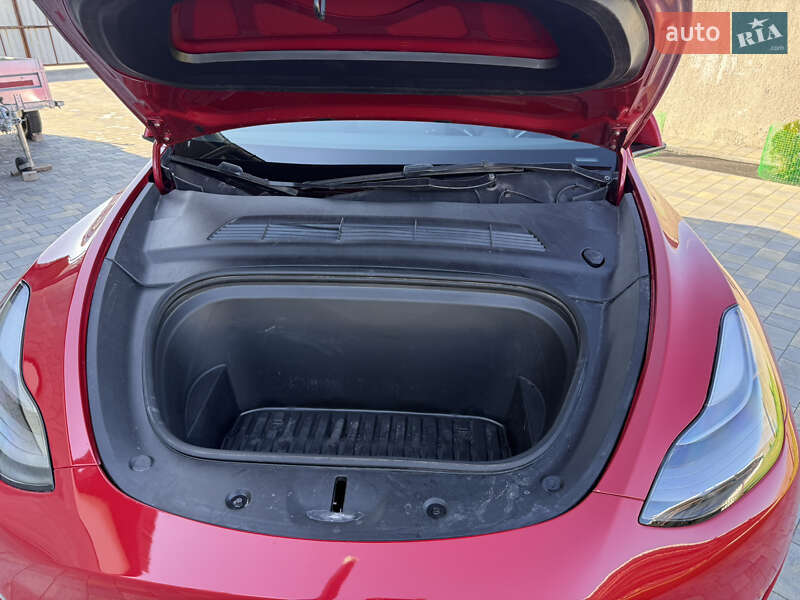 Внедорожник / Кроссовер Tesla Model Y 2023 в Днепре