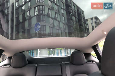 Позашляховик / Кросовер Tesla Model Y 2022 в 