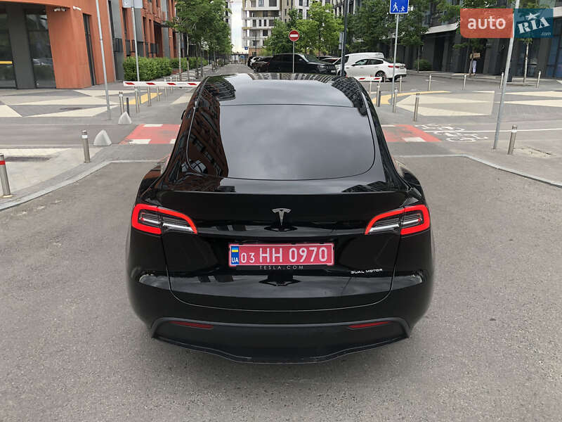 Внедорожник / Кроссовер Tesla Model Y 2022 в Киеве