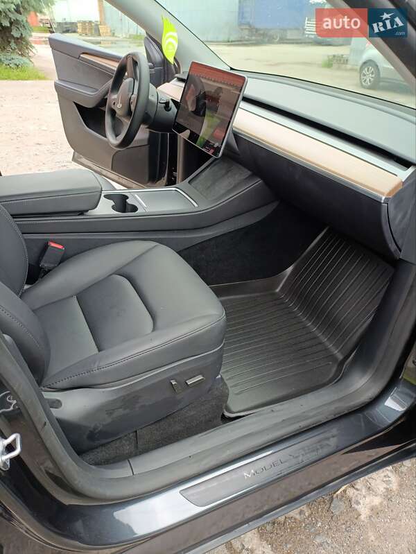 Внедорожник / Кроссовер Tesla Model Y 2024 в Виннице