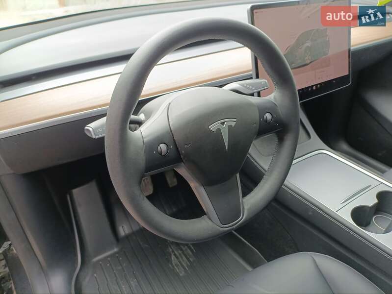 Внедорожник / Кроссовер Tesla Model Y 2024 в Виннице