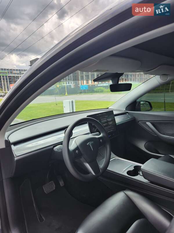 Внедорожник / Кроссовер Tesla Model Y 2021 в Ужгороде