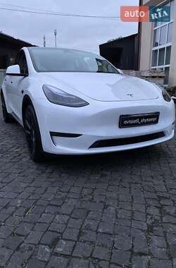 Внедорожник / Кроссовер Tesla Model Y 2023 в 