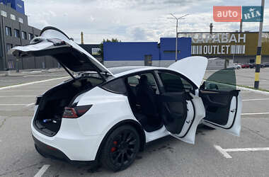 Внедорожник / Кроссовер Tesla Model Y 2022 в 