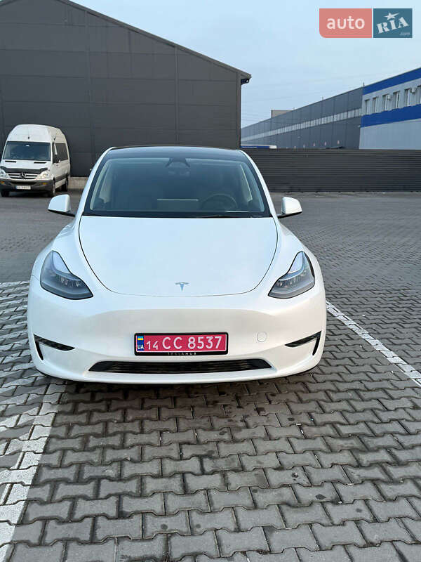 Позашляховик / Кросовер Tesla Model Y 2023 в 