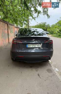 Позашляховик / Кросовер Tesla Model Y 2021 в 
