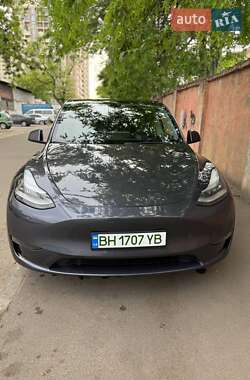 Позашляховик / Кросовер Tesla Model Y 2021 в 