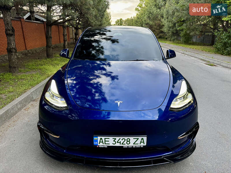 Внедорожник / Кроссовер Tesla Model Y 2023 в Днепре