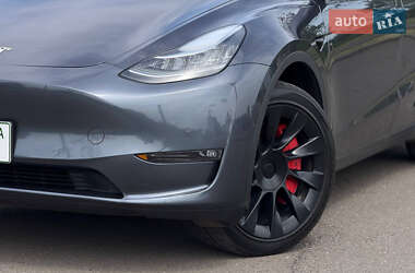 Внедорожник / Кроссовер Tesla Model Y 2021 в 