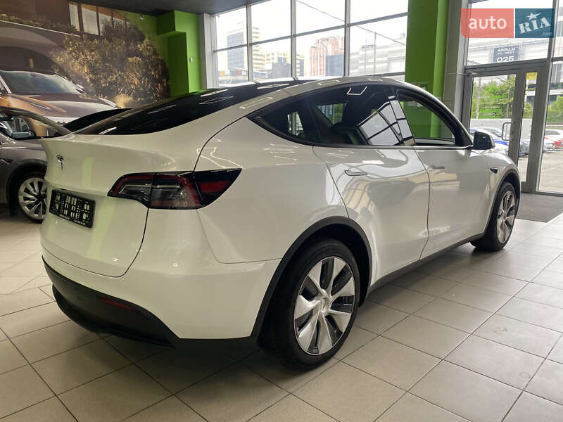 Внедорожник / Кроссовер Tesla Model Y 2024 в Киеве