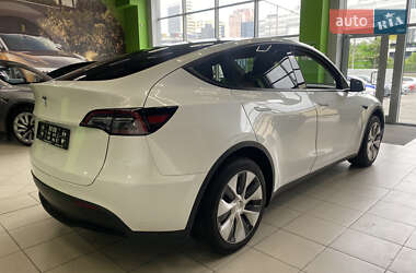 Внедорожник / Кроссовер Tesla Model Y 2024 в 