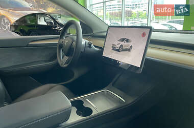 Внедорожник / Кроссовер Tesla Model Y 2024 в 