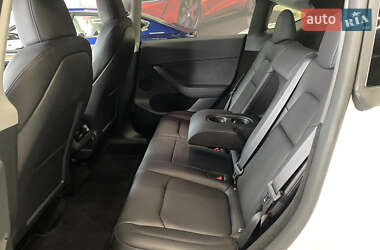 Внедорожник / Кроссовер Tesla Model Y 2024 в 