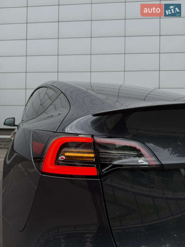 Внедорожник / Кроссовер Tesla Model Y 2024 в Броварах