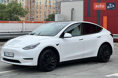 Внедорожник / Кроссовер Tesla Model Y 2022 в 