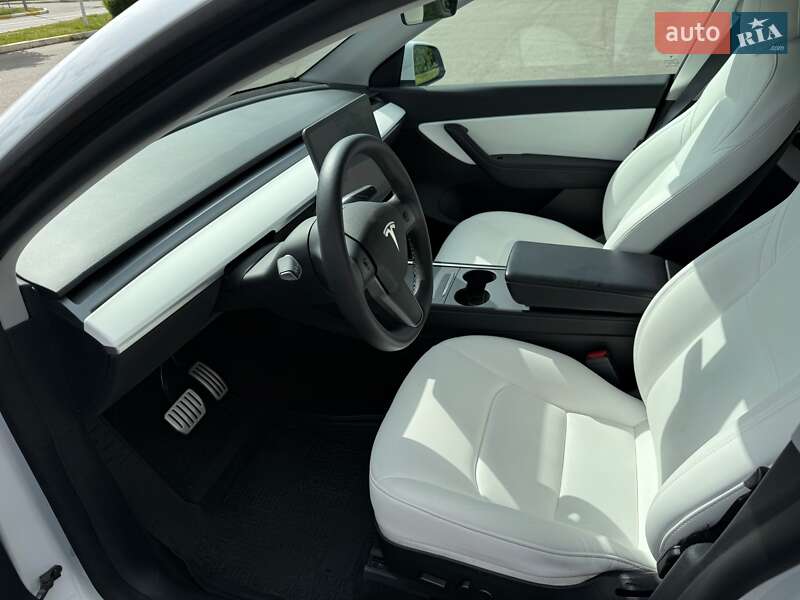 Внедорожник / Кроссовер Tesla Model Y 2021 в Ирпене