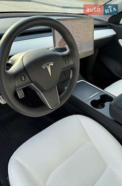Внедорожник / Кроссовер Tesla Model Y 2021 в 