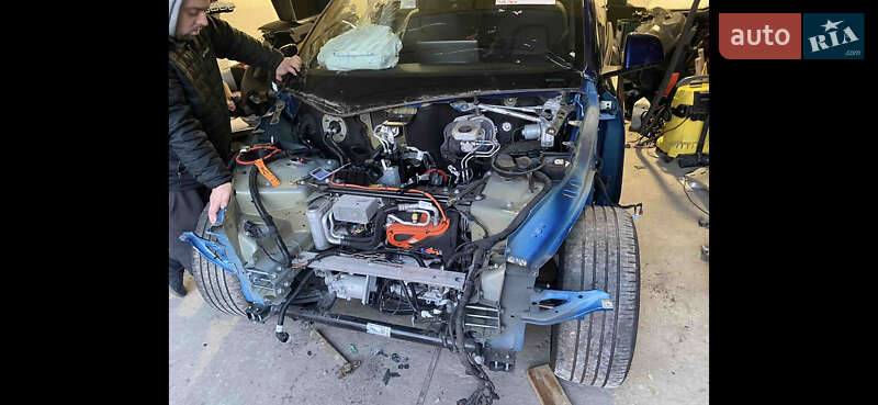 Внедорожник / Кроссовер Tesla Model Y 2021 в Киеве