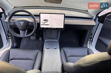 Внедорожник / Кроссовер Tesla Model Y 2021 в 