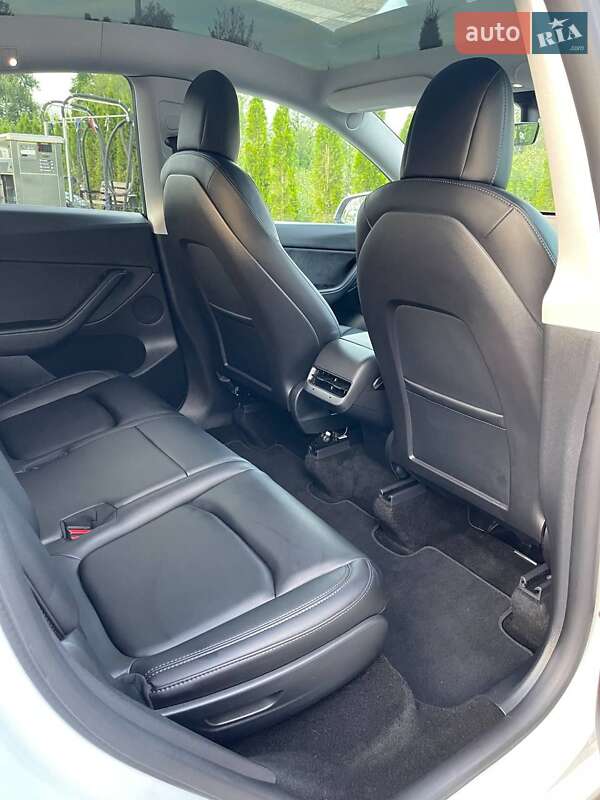 Внедорожник / Кроссовер Tesla Model Y 2021 в Богородчанах