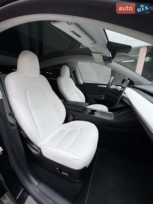 Позашляховик / Кросовер Tesla Model Y 2023 в Києві фото 11 Позашляховик / Кросовер Tesla Model Y 2023 в Києві