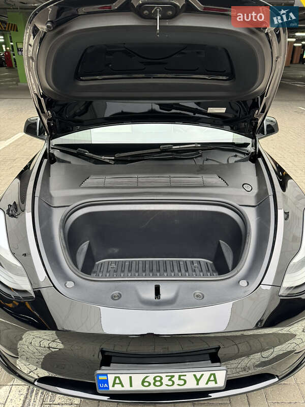 Внедорожник / Кроссовер Tesla Model Y 2023 в Киеве