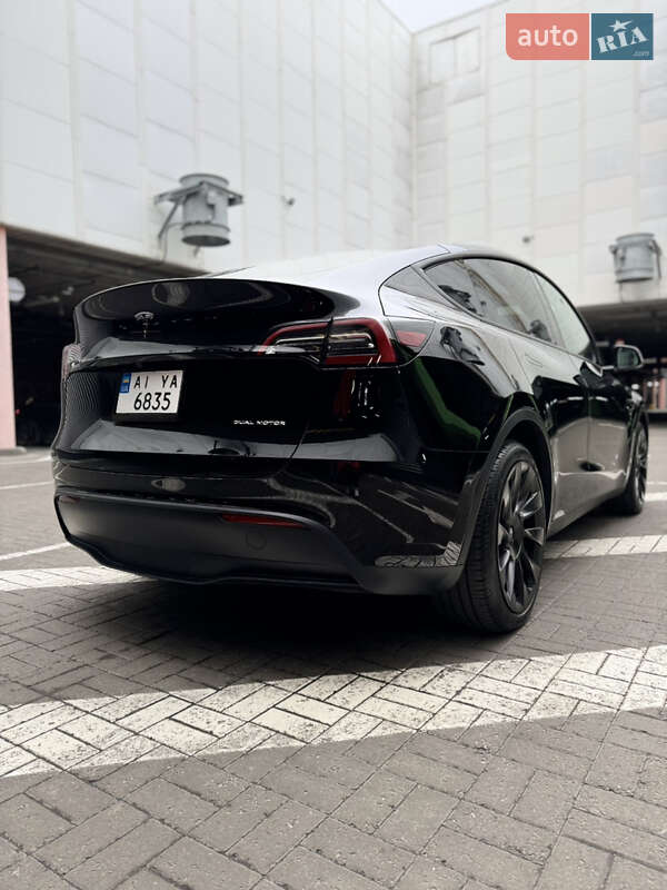 Внедорожник / Кроссовер Tesla Model Y 2023 в Киеве