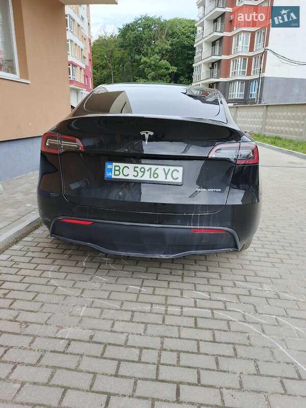 Позашляховик / Кросовер Tesla Model Y 2021 в Львові