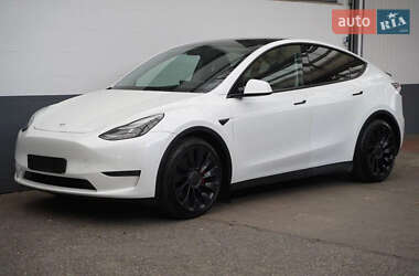 Внедорожник / Кроссовер Tesla Model Y 2021 в 