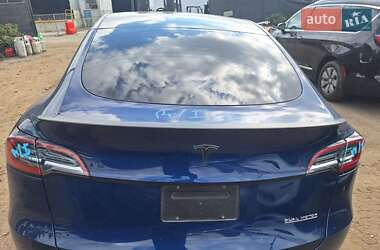 Позашляховик / Кросовер Tesla Model Y 2023 в 