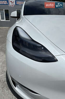 Внедорожник / Кроссовер Tesla Model Y 2021 в 