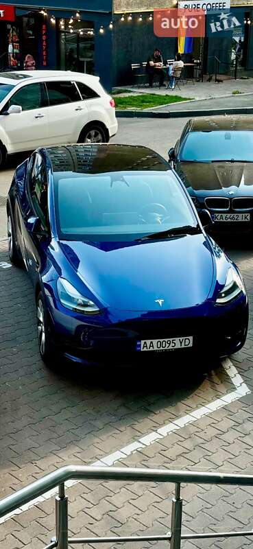 Позашляховик / Кросовер Tesla Model Y 2024 в Києві