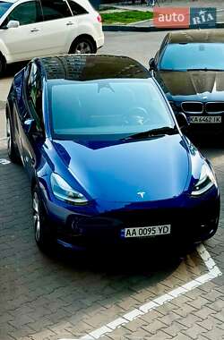 Внедорожник / Кроссовер Tesla Model Y 2024 в 