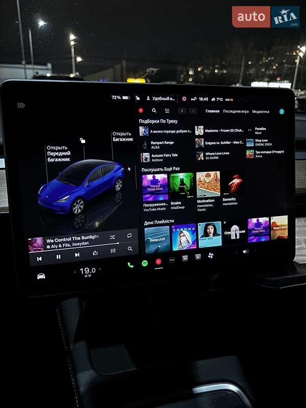 Позашляховик / Кросовер Tesla Model Y 2024 в Києві