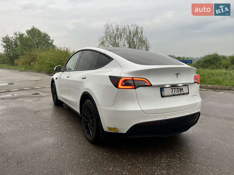 Внедорожник / Кроссовер Tesla Model Y 2022 в Киеве