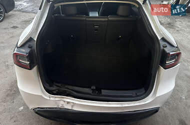 Позашляховик / Кросовер Tesla Model Y 2021 в 
