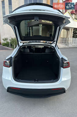 Внедорожник / Кроссовер Tesla Model Y 2023 в 