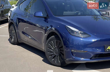 Позашляховик / Кросовер Tesla Model Y 2023 в 