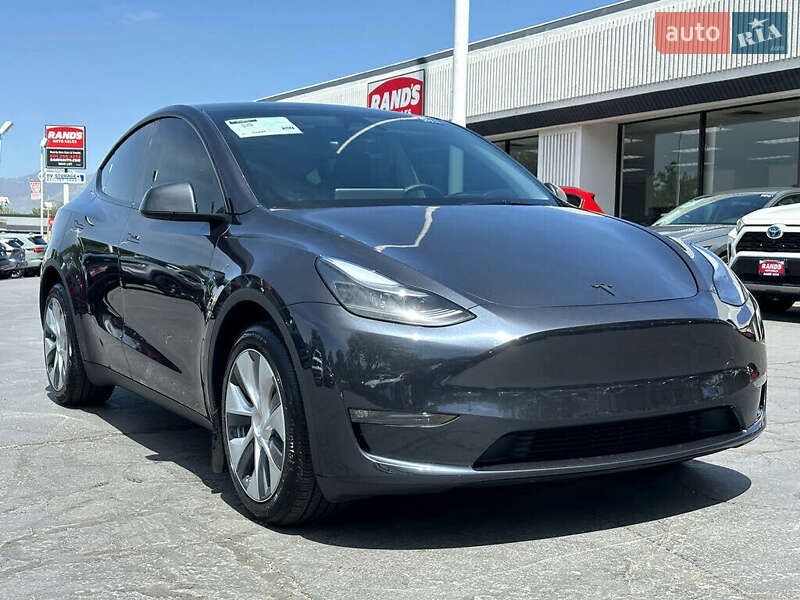 Внедорожник / Кроссовер Tesla Model Y 2024 в 