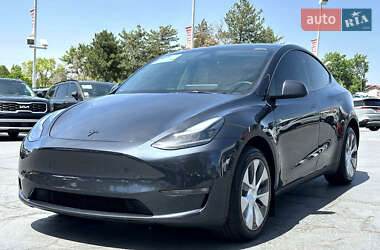 Внедорожник / Кроссовер Tesla Model Y 2024 в 