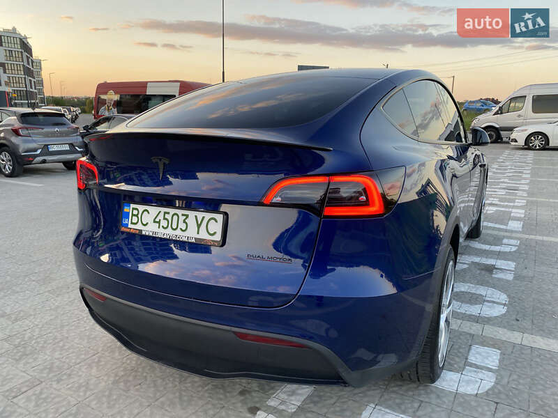 Внедорожник / Кроссовер Tesla Model Y 2023 в Львове