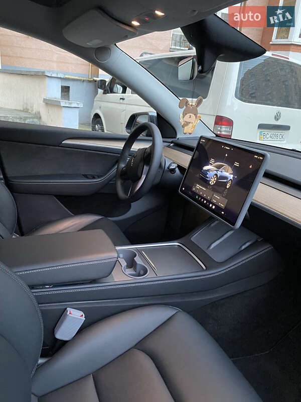 Внедорожник / Кроссовер Tesla Model Y 2023 в Львове