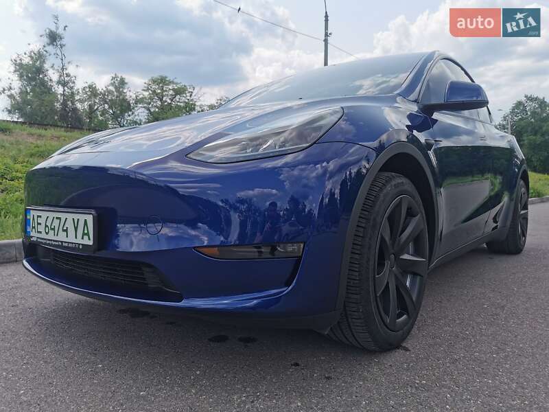 Внедорожник / Кроссовер Tesla Model Y 2024 в 